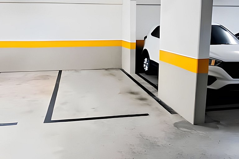 Sunny Studios Luxo by Robert Stays