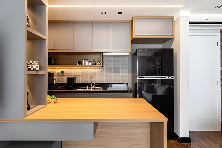Sunny Studios Luxo by Robert Stays